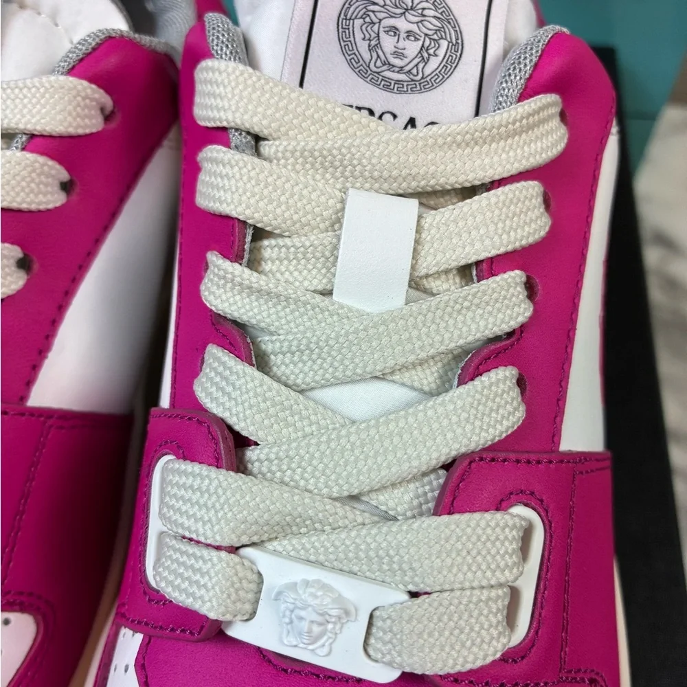NWT Versace Women’s White & Pink Vitello Leather Sneakers - EU Size 39 = US 9 - Picture 7 of 14
